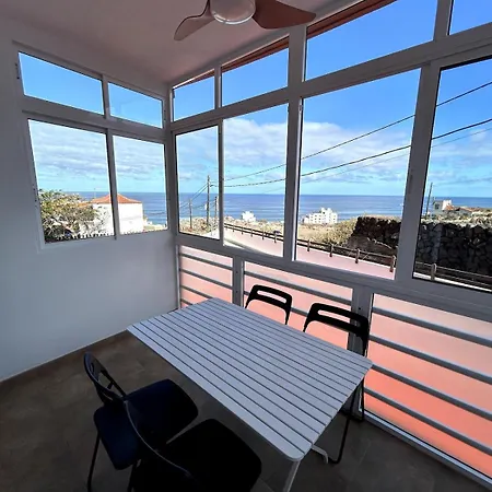 Apartment Surfers, &natural Pools, 10min North Airport Bajamar (La Laguna)